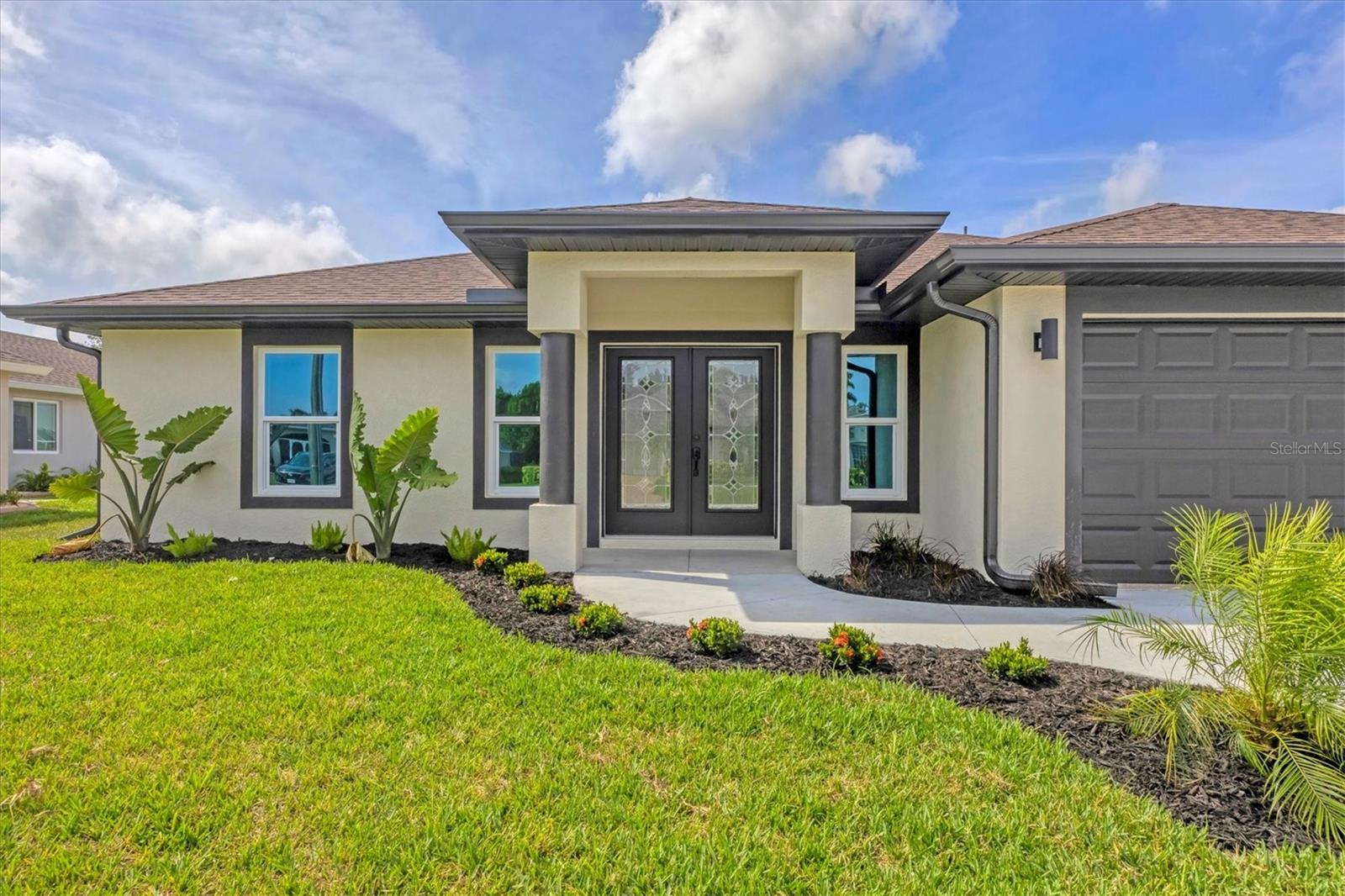 19 LONG MEADOW LN, ROTONDA WEST, FL, 33947