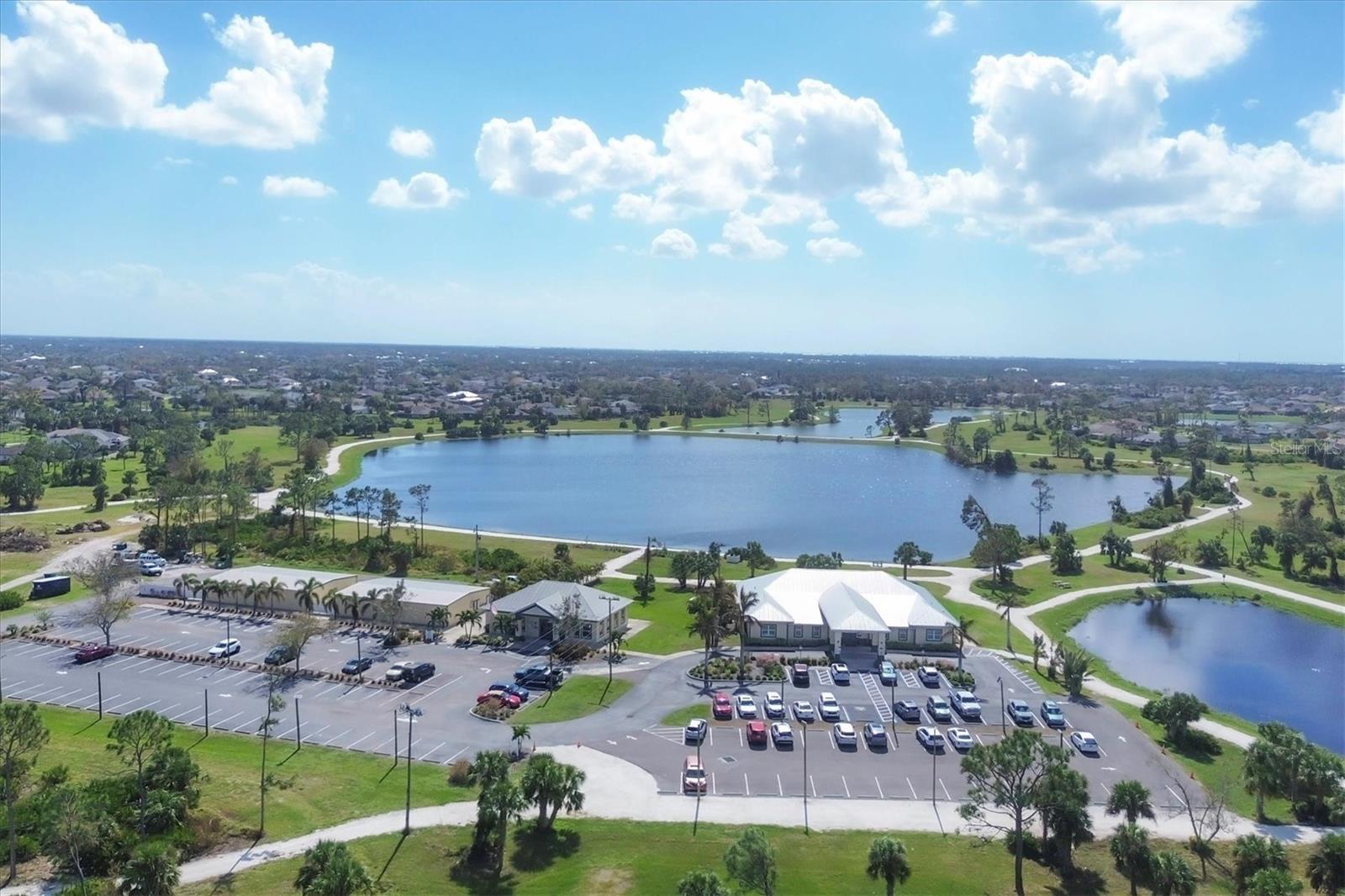 19 LONG MEADOW LN, ROTONDA WEST, FL, 33947