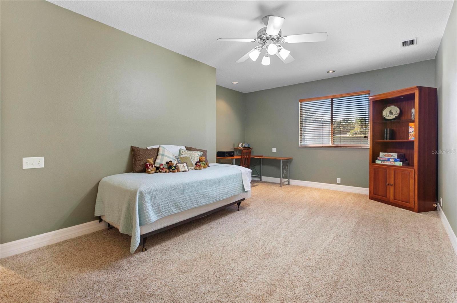 100 MICHAEL DR, OVIEDO, FL, 32765