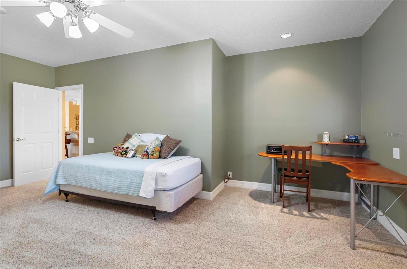 100 MICHAEL DR, OVIEDO, FL, 32765