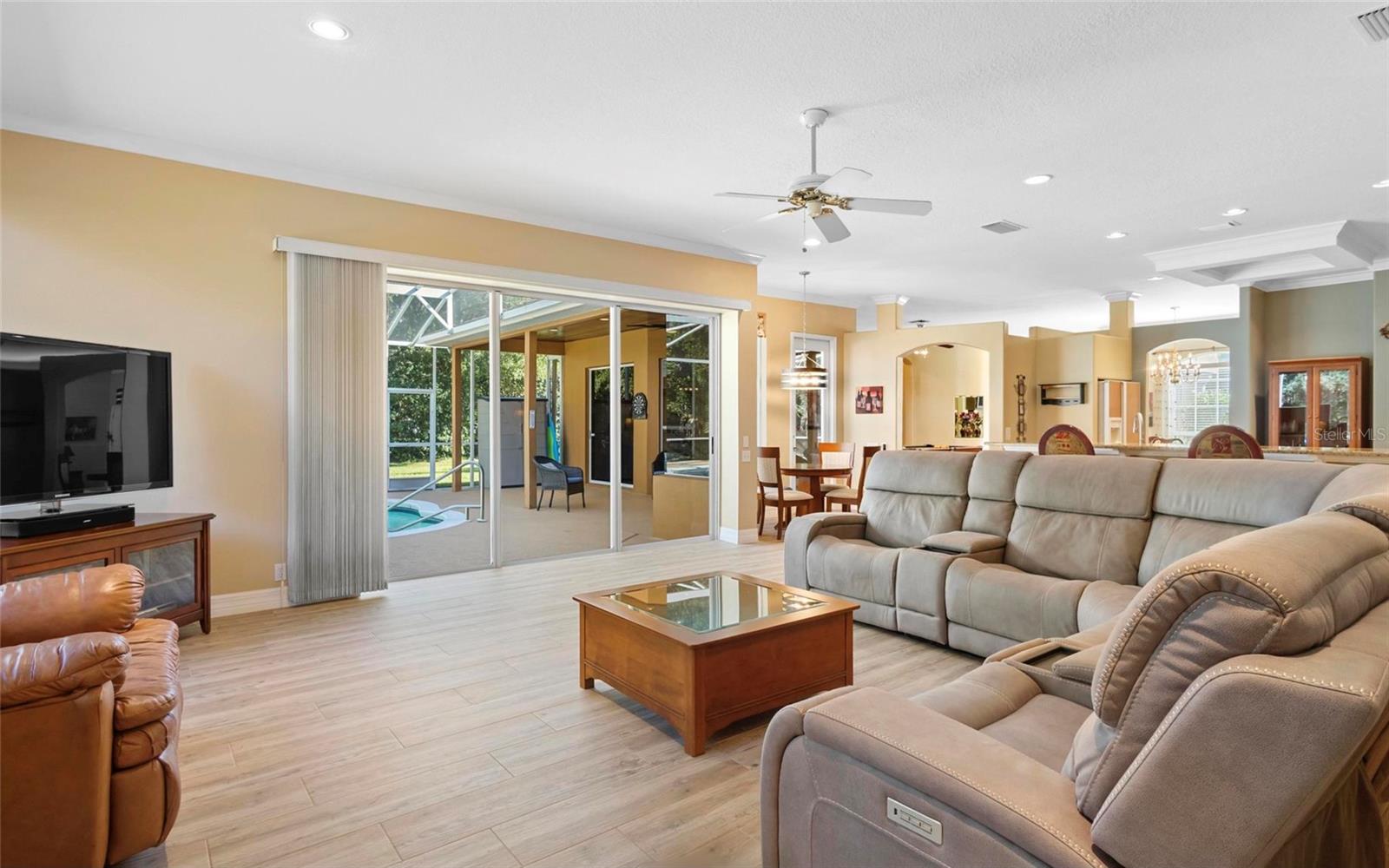 100 MICHAEL DR, OVIEDO, FL, 32765