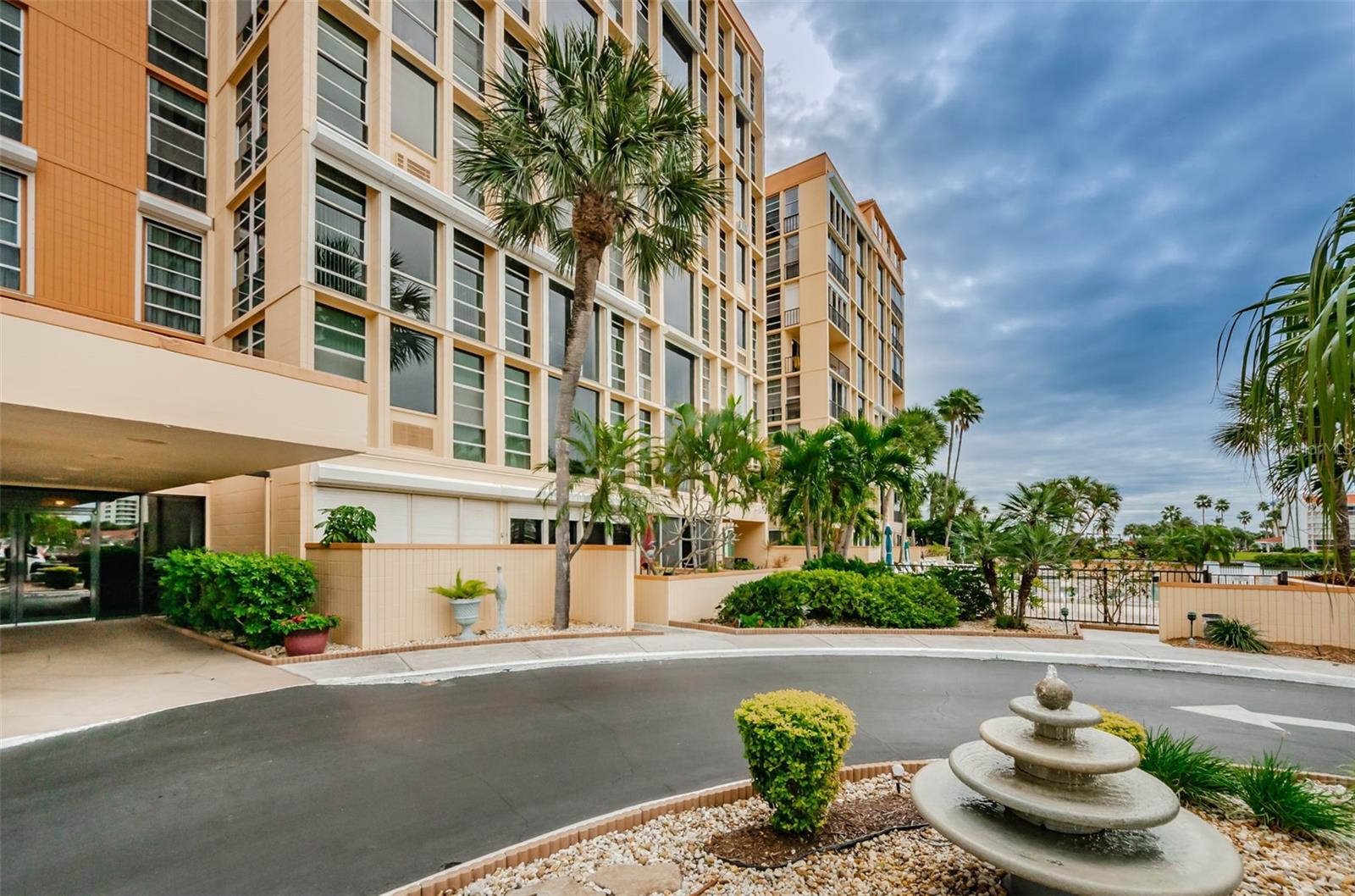 7400 SUN ISLAND DR S #104, SOUTH PASADENA, FL, 33707