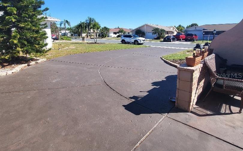 1727 COCO PALM CIR, SUN CITY CENTER, FL, 33573