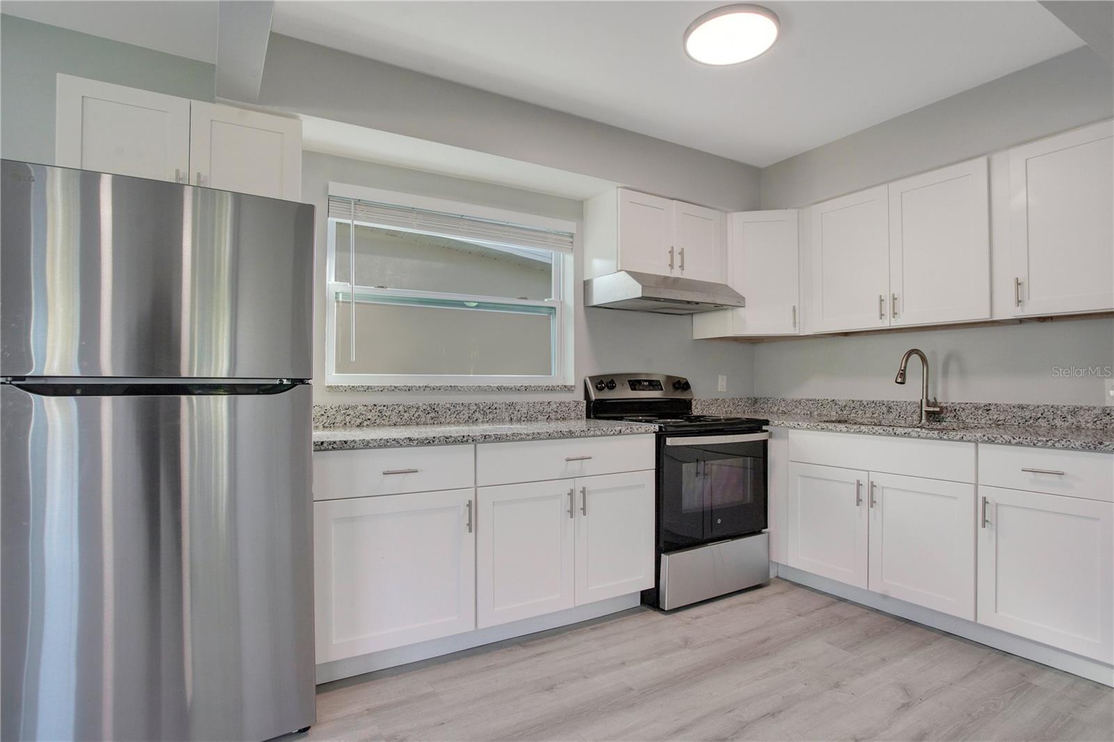 716 69TH AVE W, BRADENTON, FL, 34207