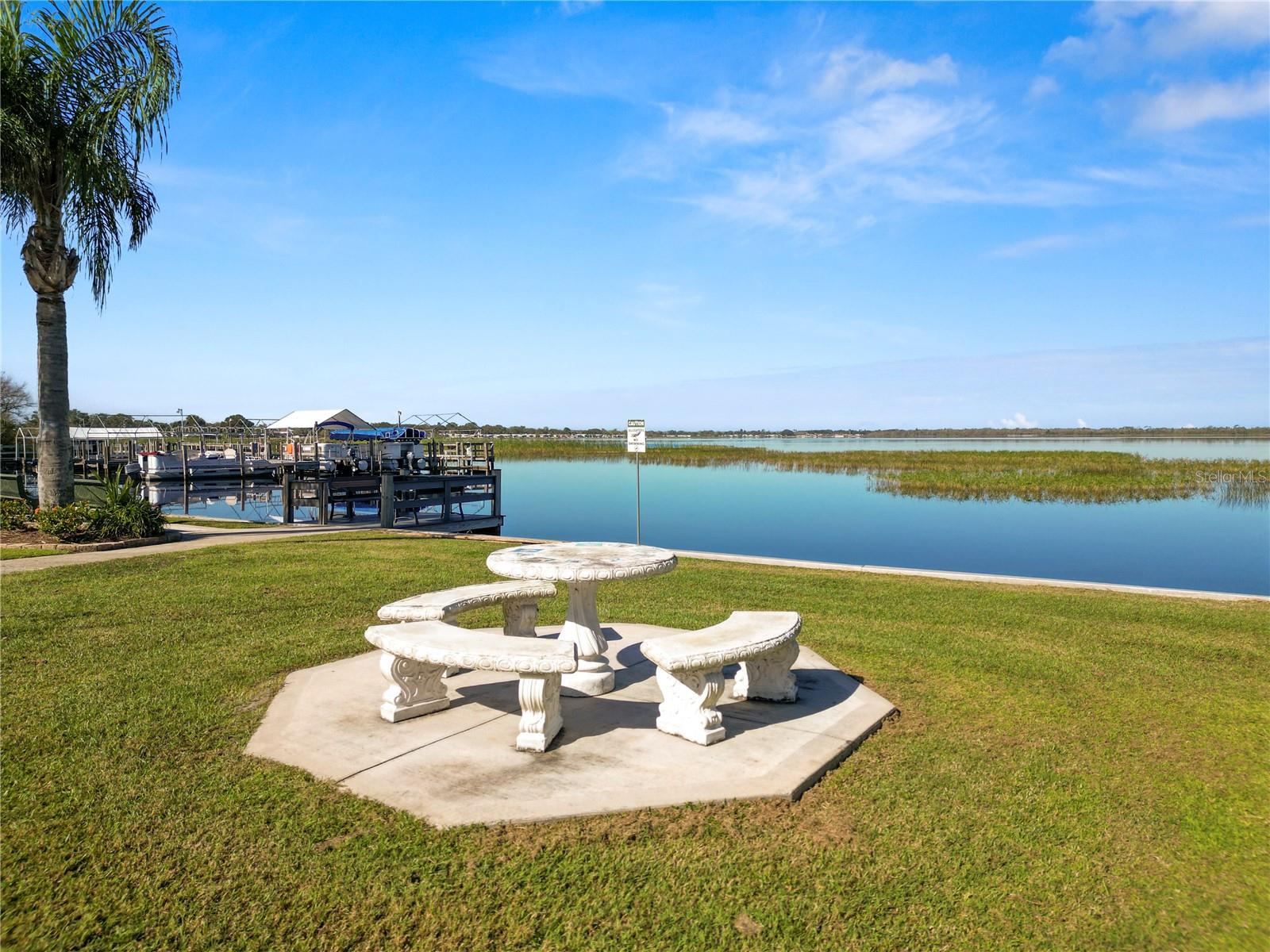 319 LAKESIDE RANCH CIR, WINTER HAVEN, FL, 33881