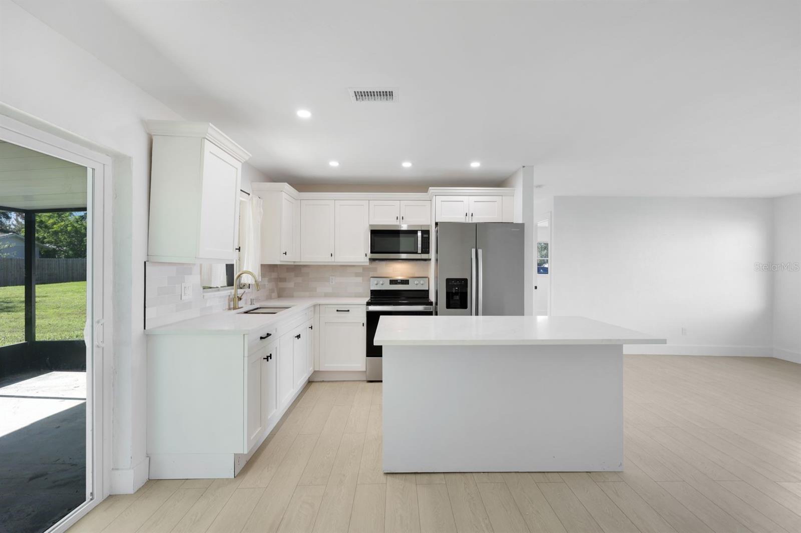 13037 9TH ST, FORT MYERS, FL, 33905
