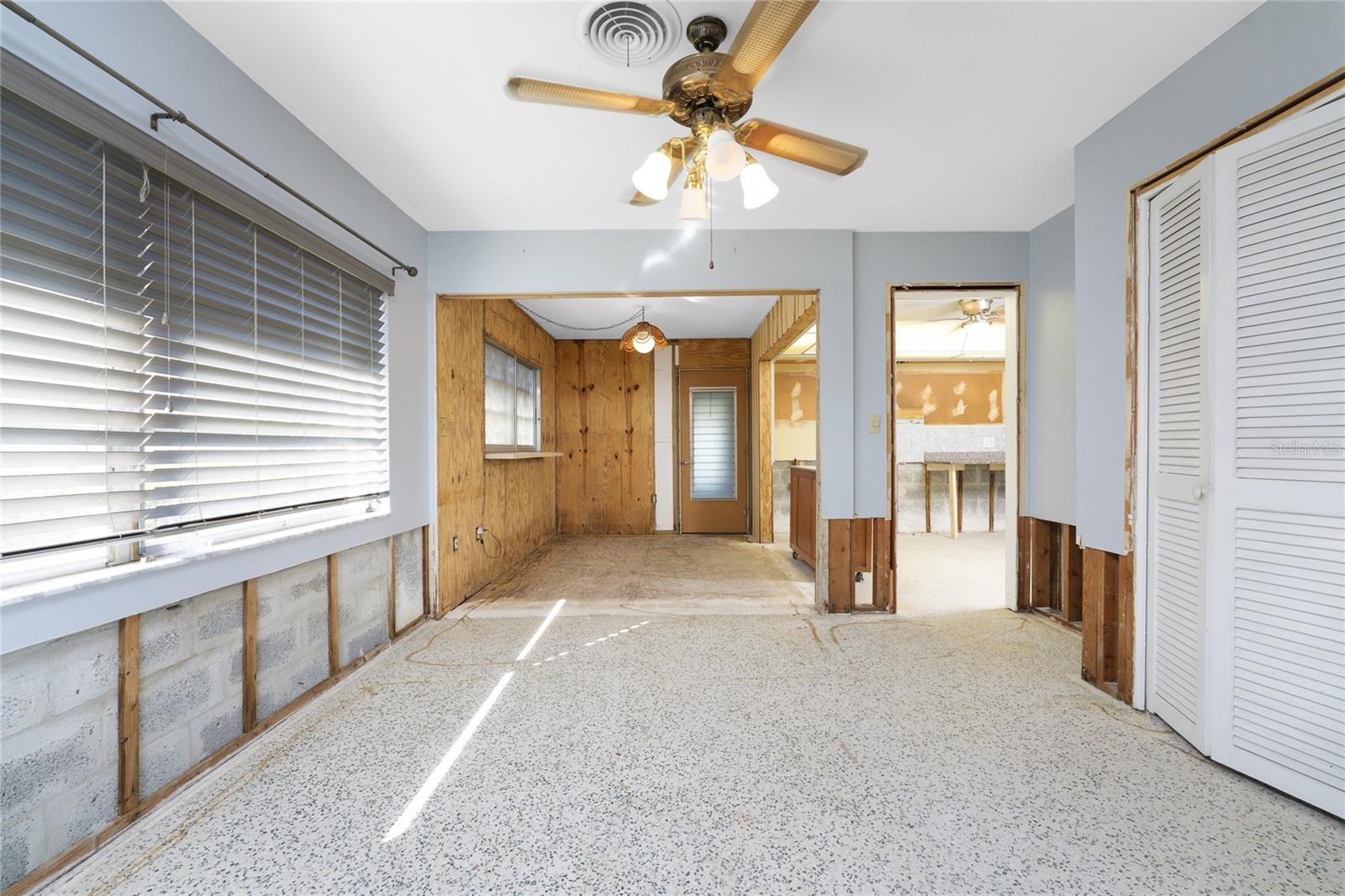 2111 BAYOU RD, PUNTA GORDA, FL, 33950