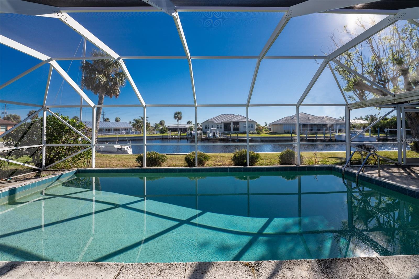 2111 BAYOU RD, PUNTA GORDA, FL, 33950