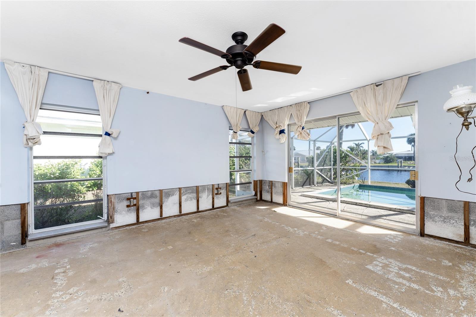 2111 BAYOU RD, PUNTA GORDA, FL, 33950