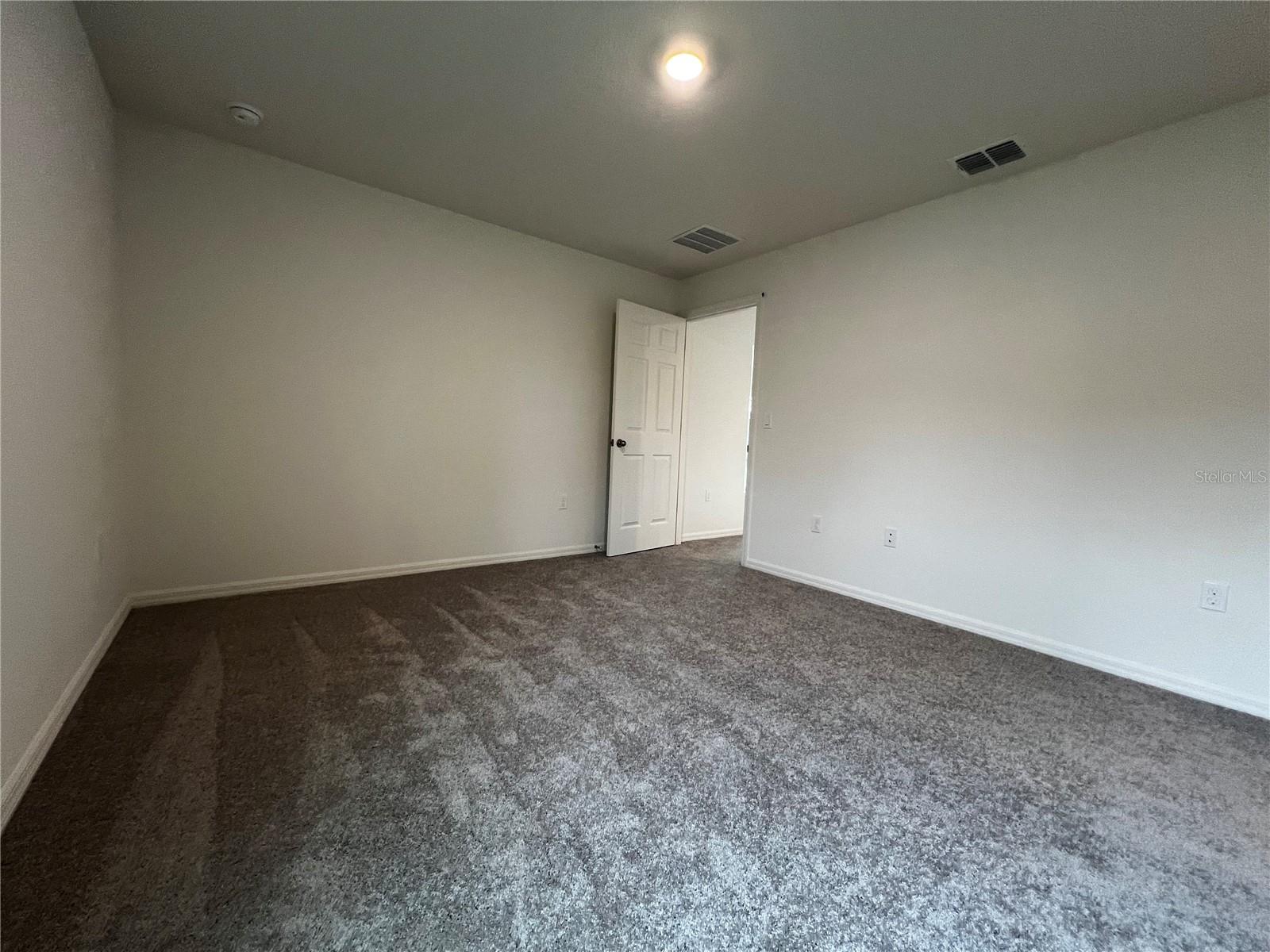8 ROXANNE LN, PALM COAST, FL, 32164