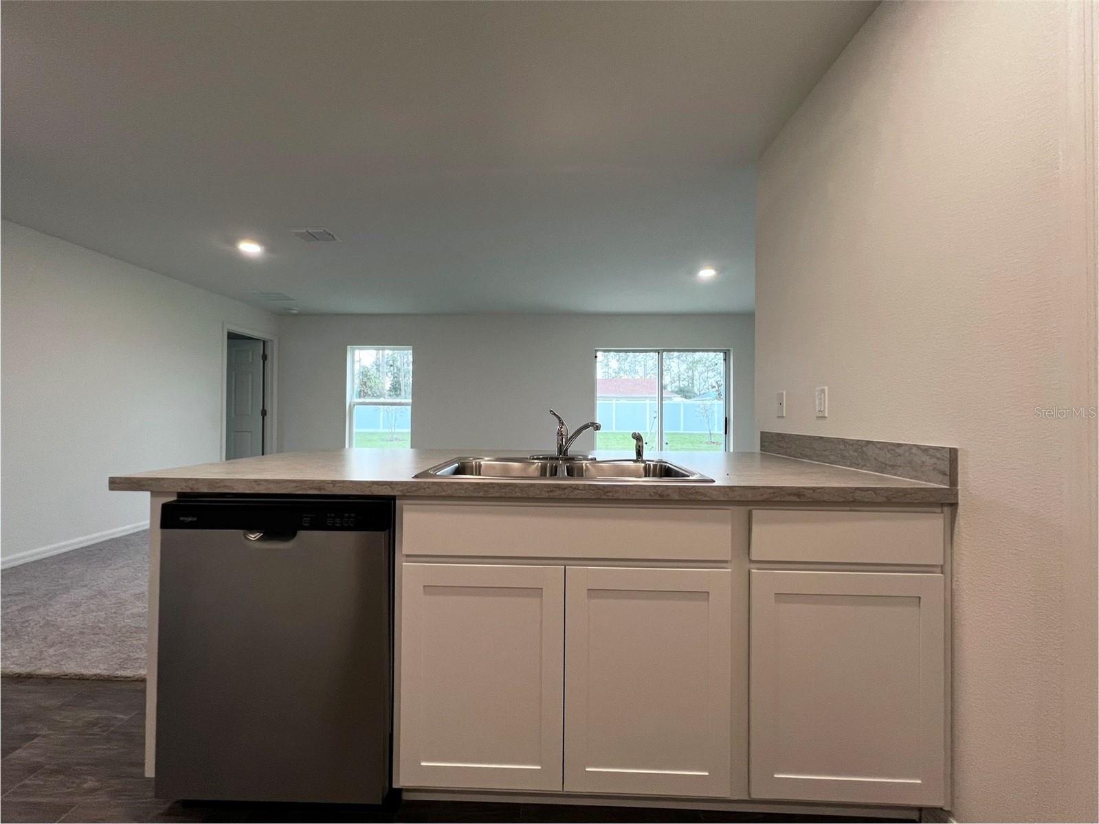 8 ROXANNE LN, PALM COAST, FL, 32164