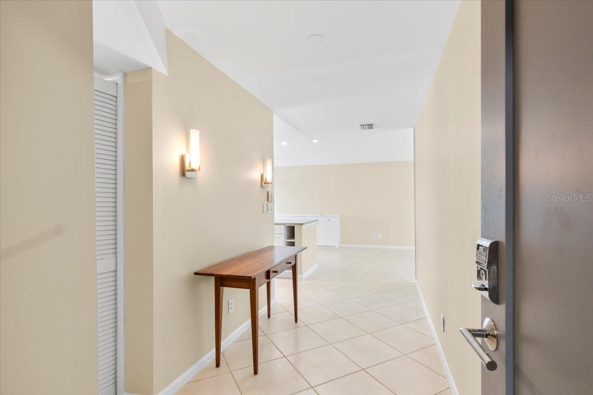 1100 IMPERIAL DR #408, SARASOTA, FL, 34236