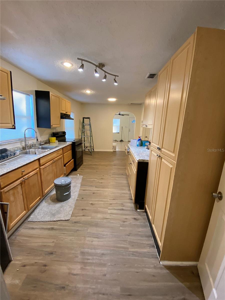 8305 N BROOKS ST, TAMPA, FL, 33604