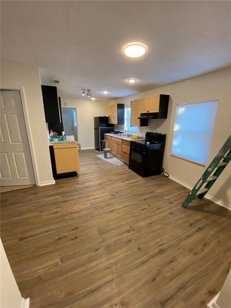 8305 N BROOKS ST, TAMPA, FL, 33604