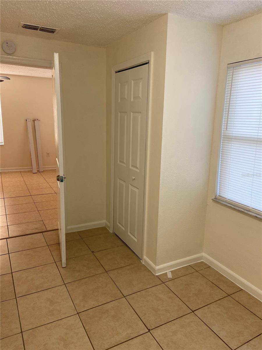 8305 N BROOKS ST, TAMPA, FL, 33604