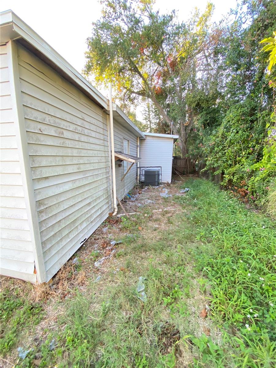 8305 N BROOKS ST, TAMPA, FL, 33604
