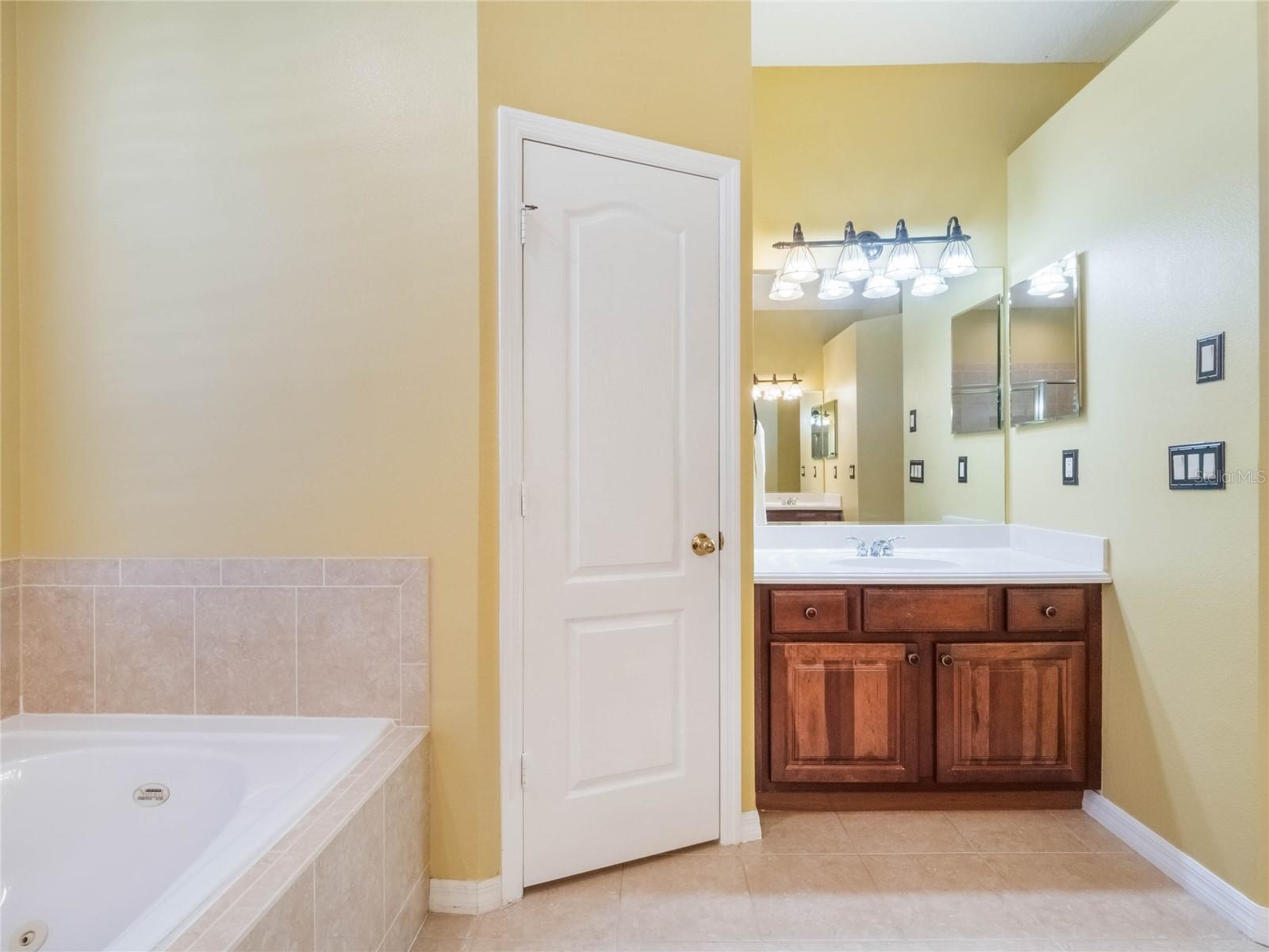 187 OSPREY LAKES CIR, CHULUOTA, FL, 32766
