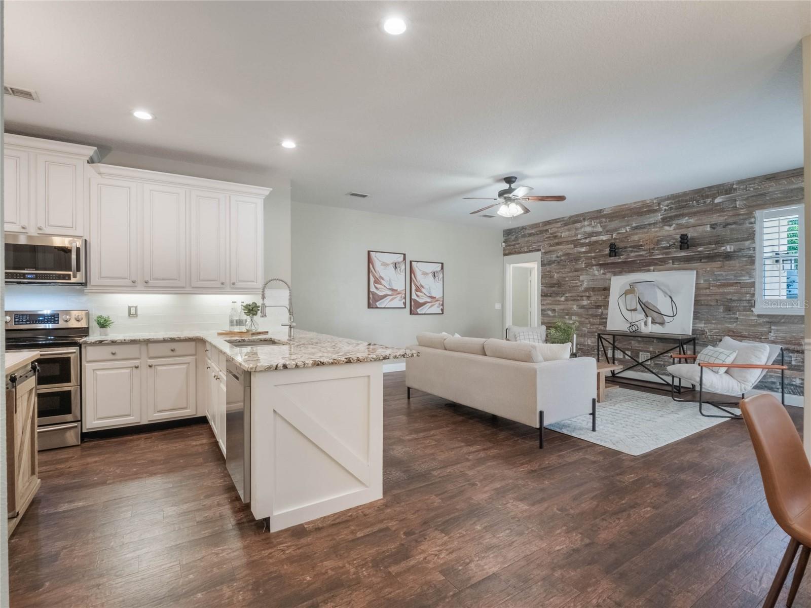 187 OSPREY LAKES CIR, CHULUOTA, FL, 32766
