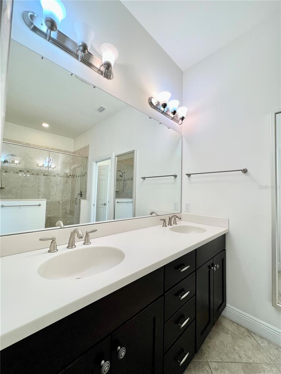 5808 YEATS MANOR DR, TAMPA, FL, 33616