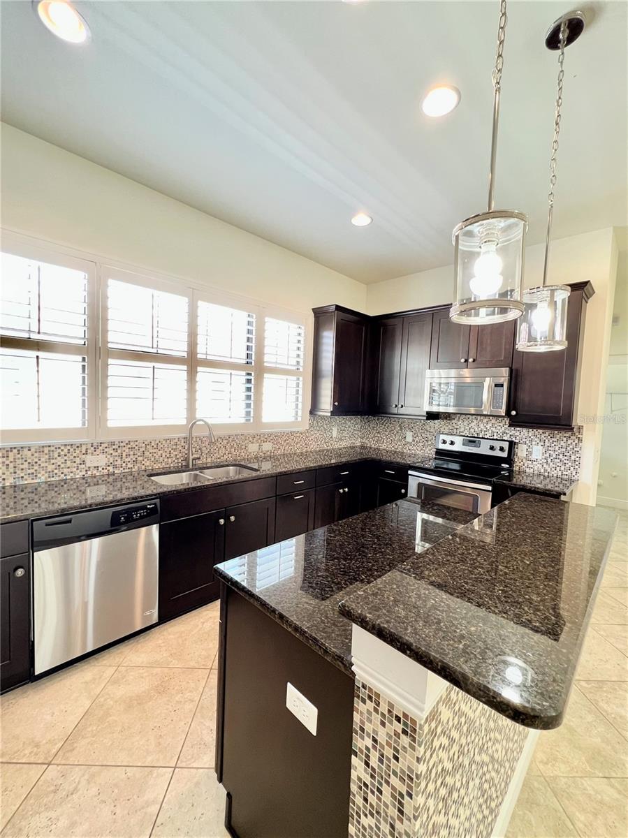 5808 YEATS MANOR DR, TAMPA, FL, 33616