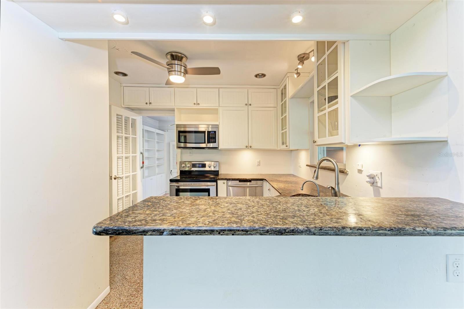 6280 UPLANDS BLVD, SARASOTA, FL, 34243