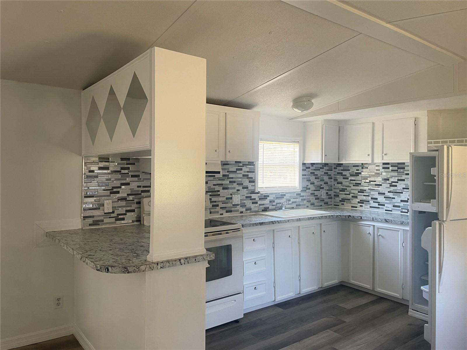 9002 WOODVIEW DR, POLK CITY, FL, 33868