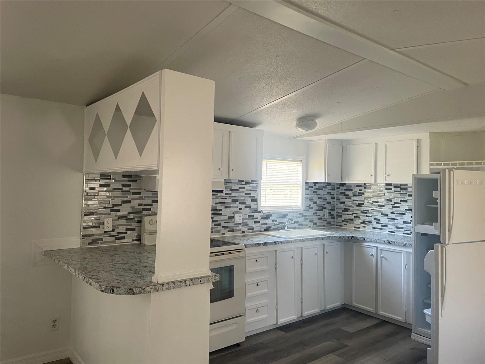 9002 WOODVIEW DR, POLK CITY, FL, 33868