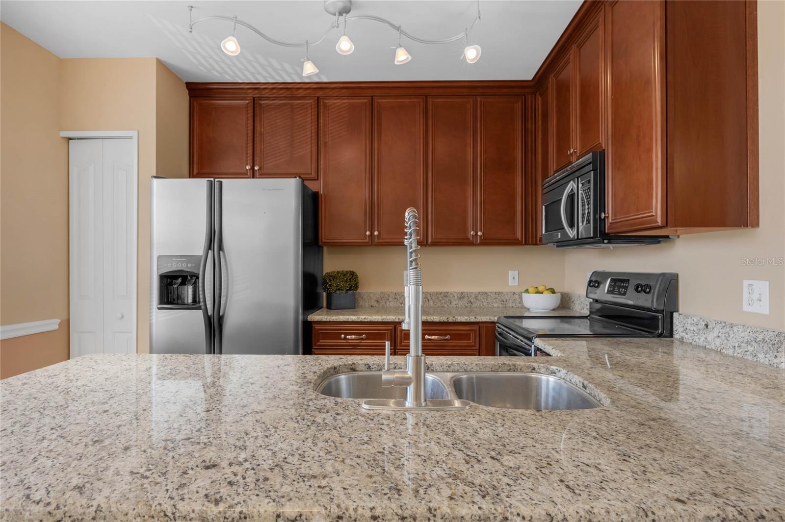 1054 WATERSIDE DR, CELEBRATION, FL, 34747