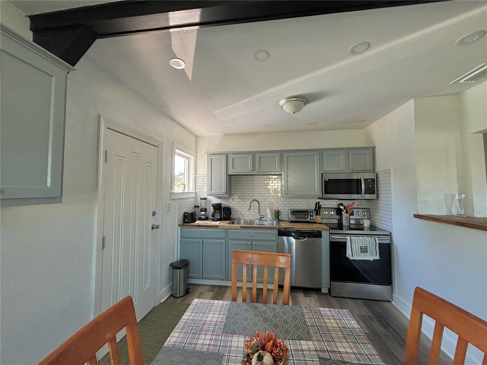 1400 DAYTONA AVE, HOLLY HILL, FL, 32117