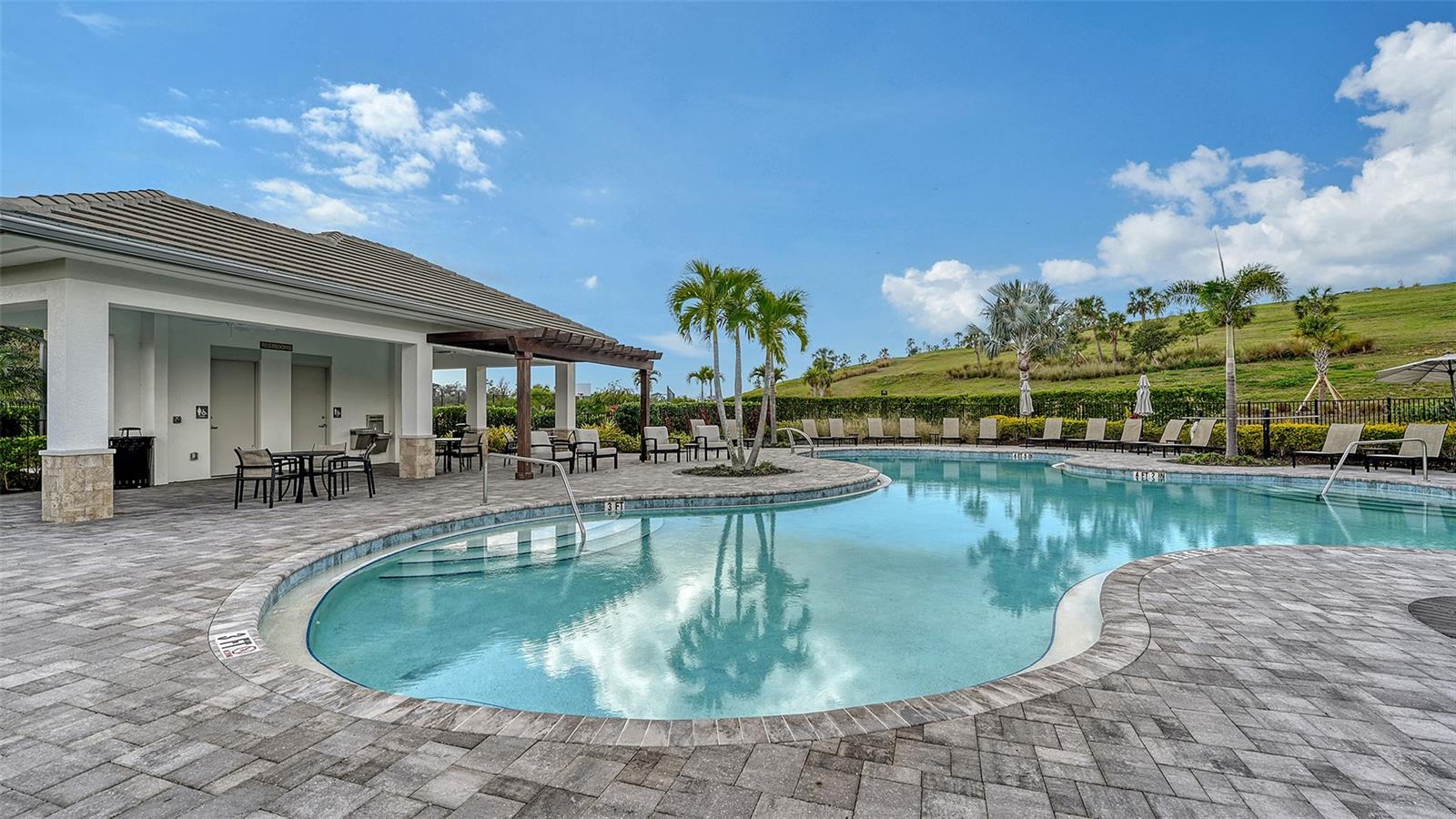 5548 SUMMIT GLN, BRADENTON, FL, 34203