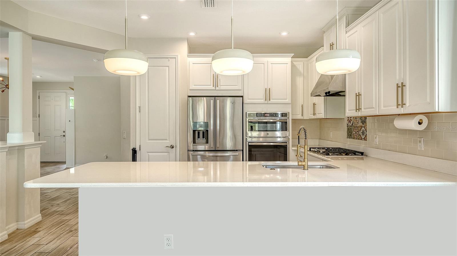 5548 SUMMIT GLN, BRADENTON, FL, 34203