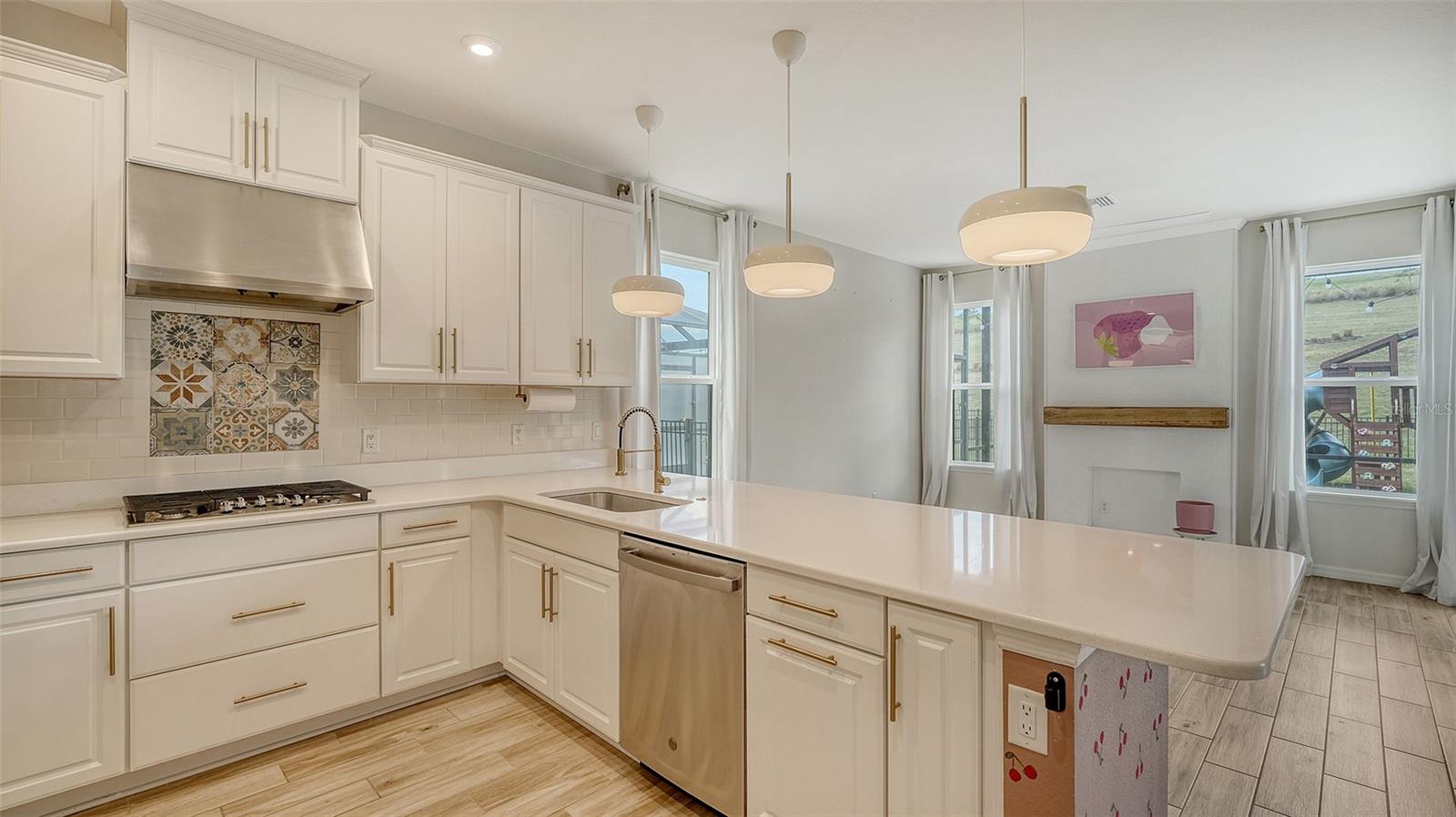 5548 SUMMIT GLN, BRADENTON, FL, 34203
