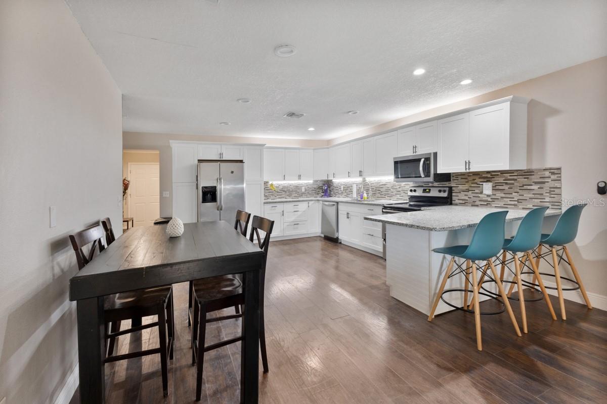 2401 15TH ST W, PALMETTO, FL, 34221