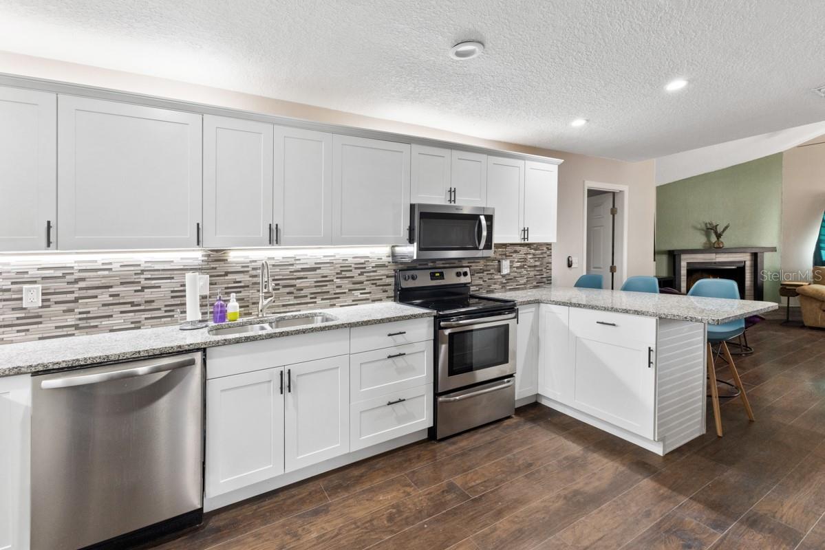 2401 15TH ST W, PALMETTO, FL, 34221