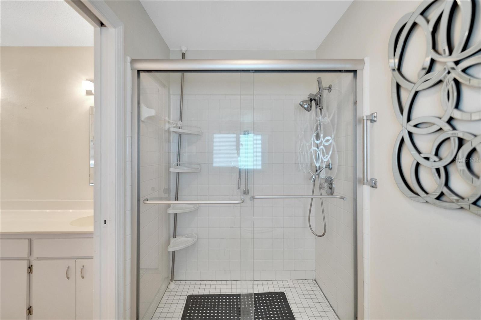 1906 WOLF LAUREL DR, SUN CITY CENTER, FL, 33573