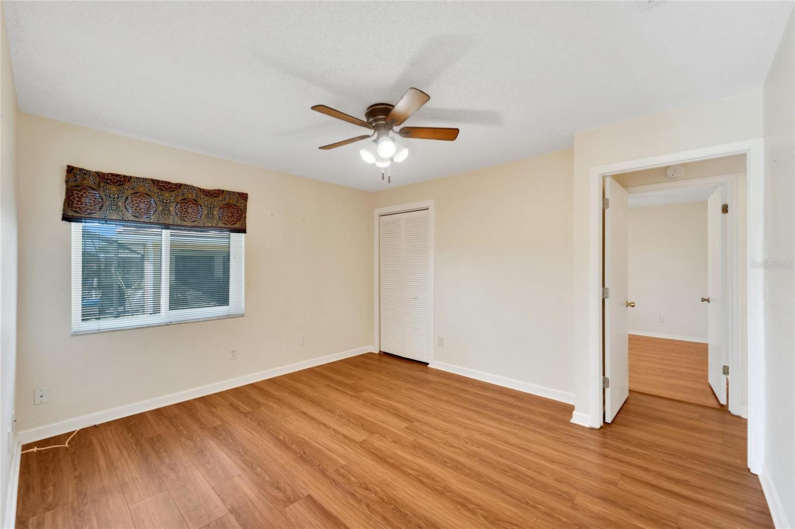 1906 WOLF LAUREL DR, SUN CITY CENTER, FL, 33573