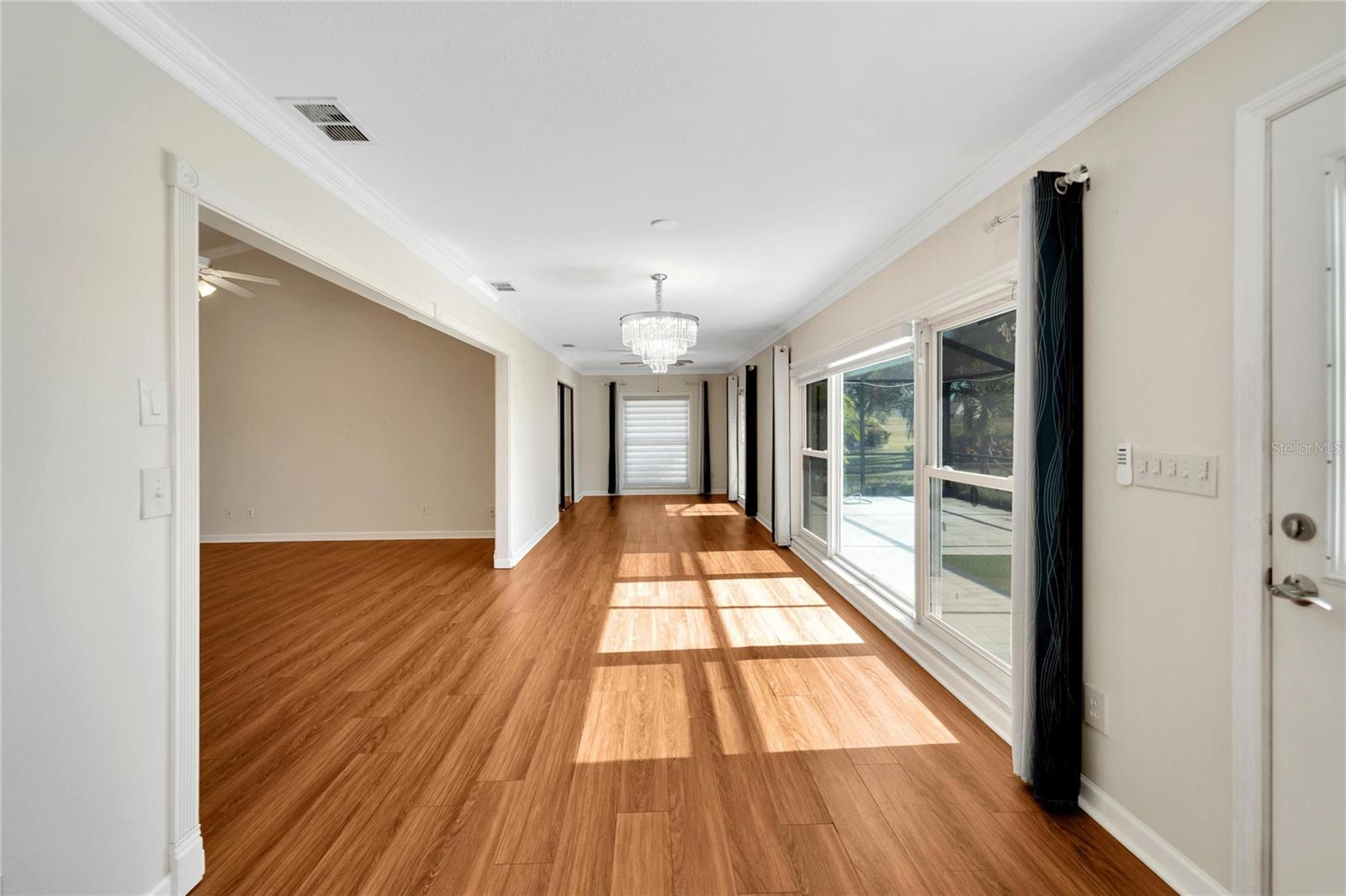 1906 WOLF LAUREL DR, SUN CITY CENTER, FL, 33573
