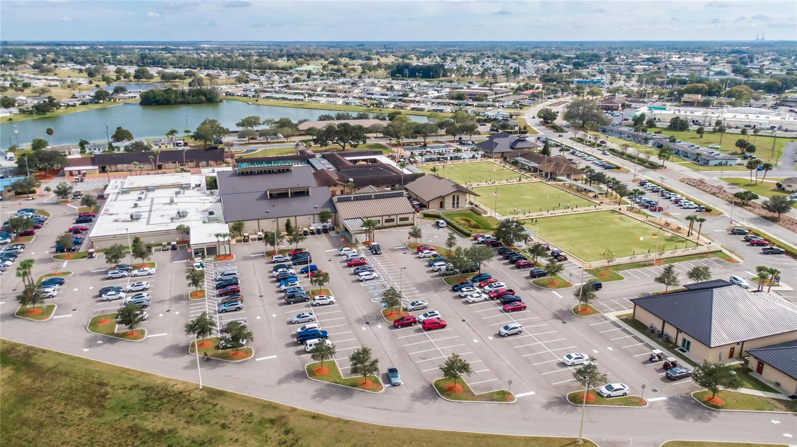 1906 WOLF LAUREL DR, SUN CITY CENTER, FL, 33573