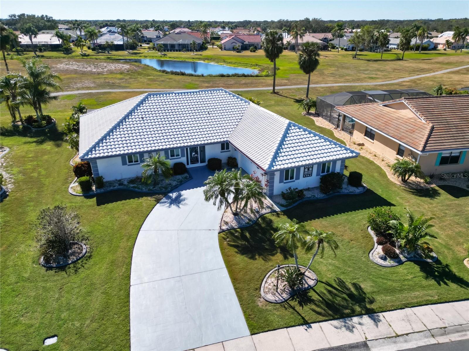 1906 WOLF LAUREL DR, SUN CITY CENTER, FL, 33573