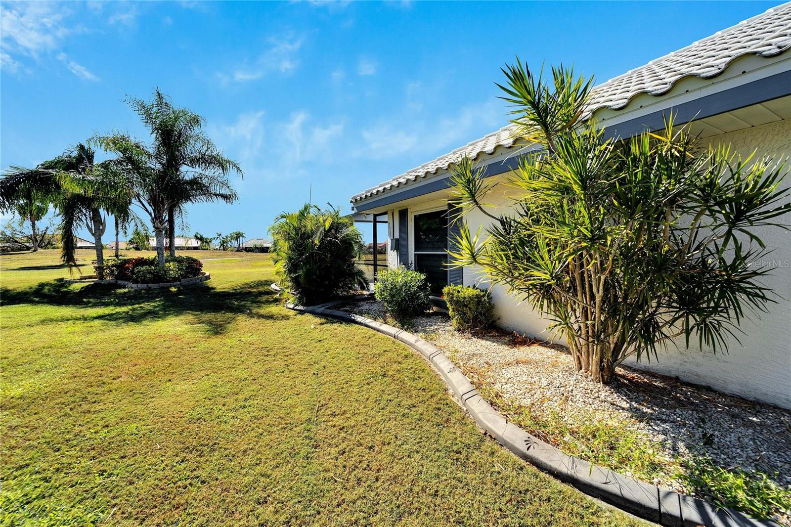 1906 WOLF LAUREL DR, SUN CITY CENTER, FL, 33573