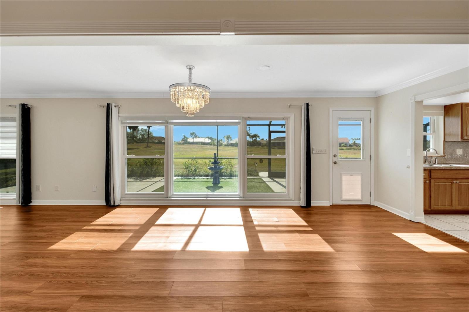 1906 WOLF LAUREL DR, SUN CITY CENTER, FL, 33573