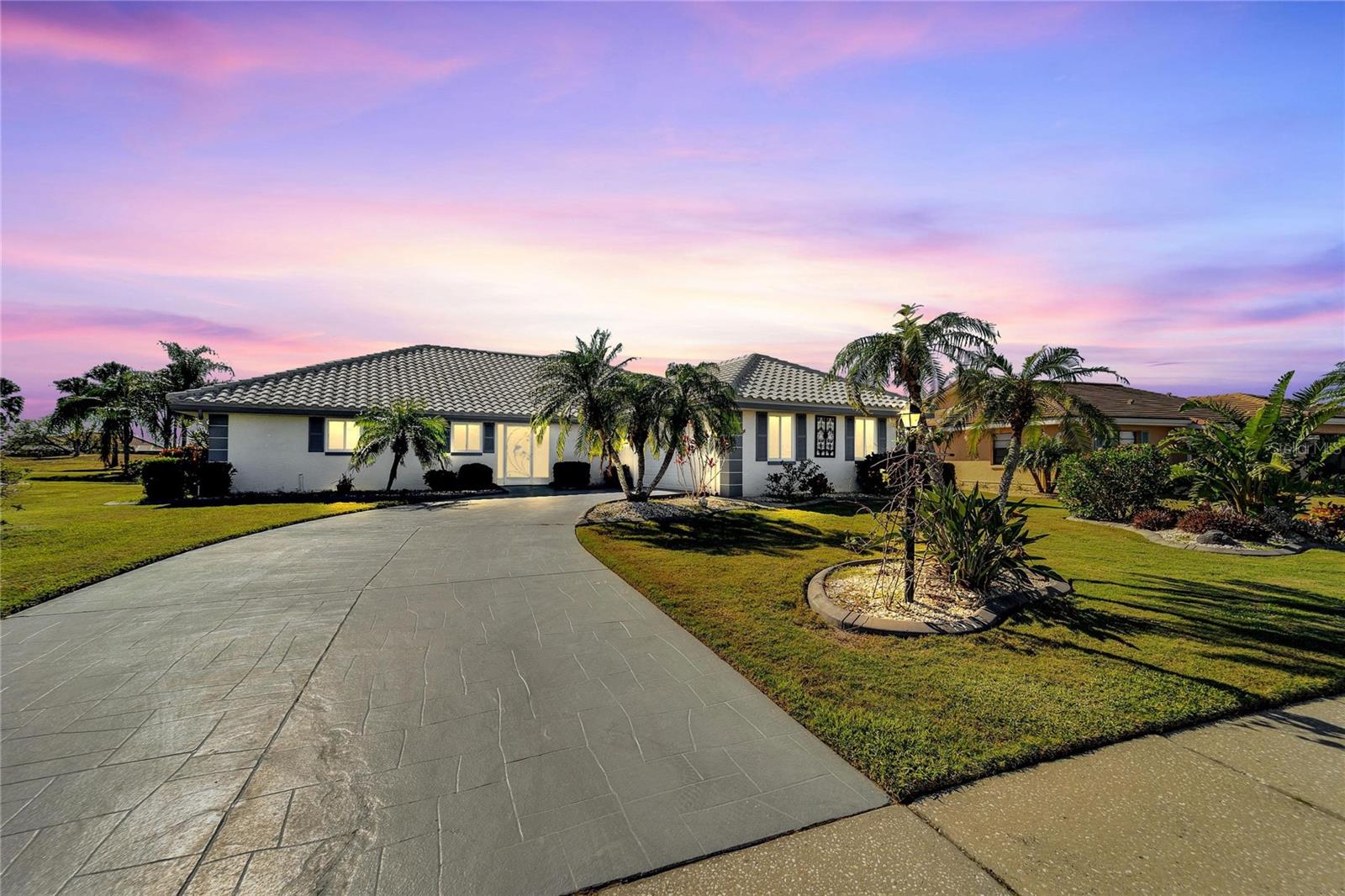 1906 WOLF LAUREL DR, SUN CITY CENTER, FL, 33573