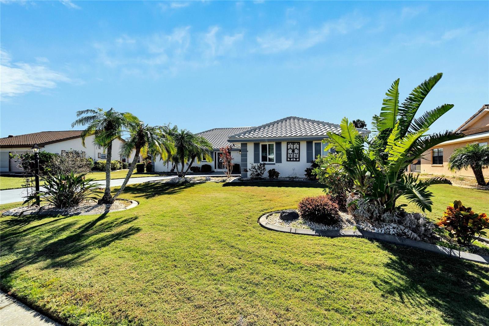 1906 WOLF LAUREL DR, SUN CITY CENTER, FL, 33573