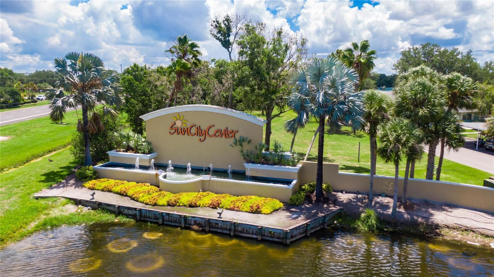 1906 WOLF LAUREL DR, SUN CITY CENTER, FL, 33573