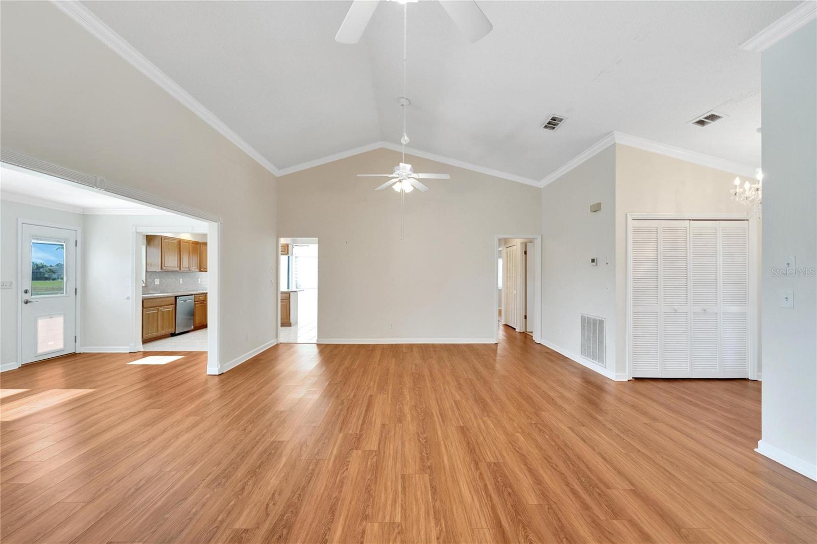 1906 WOLF LAUREL DR, SUN CITY CENTER, FL, 33573