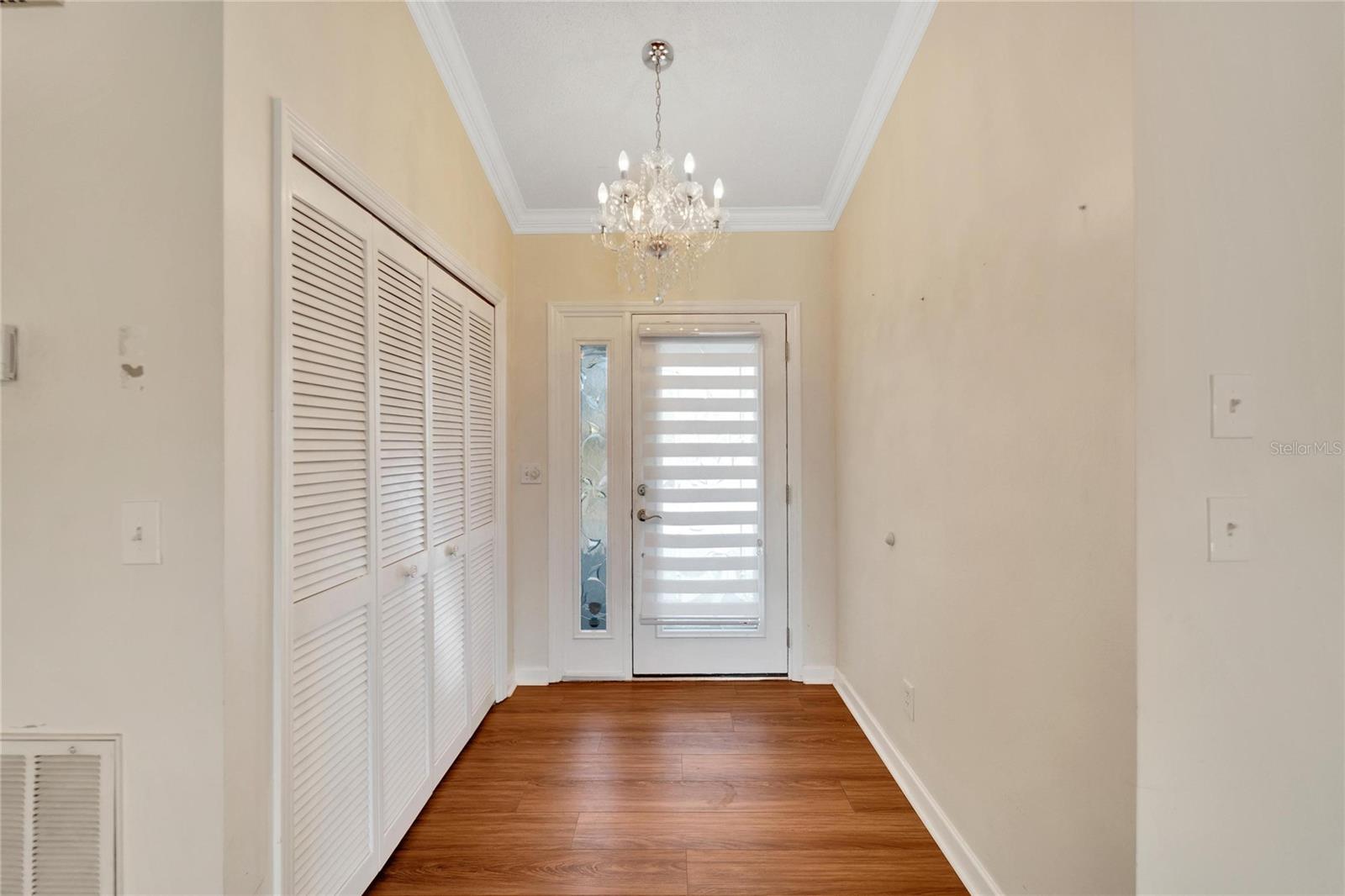 1906 WOLF LAUREL DR, SUN CITY CENTER, FL, 33573