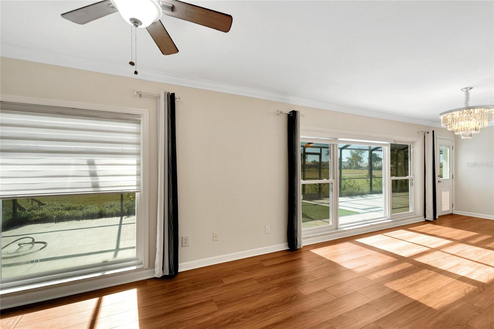 1906 WOLF LAUREL DR, SUN CITY CENTER, FL, 33573