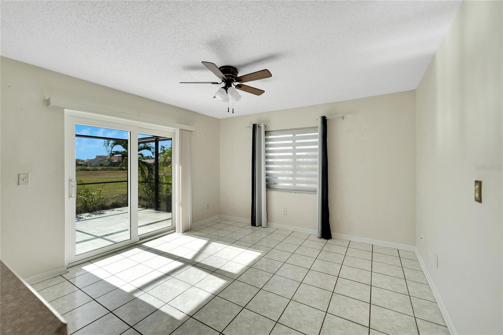 1906 WOLF LAUREL DR, SUN CITY CENTER, FL, 33573