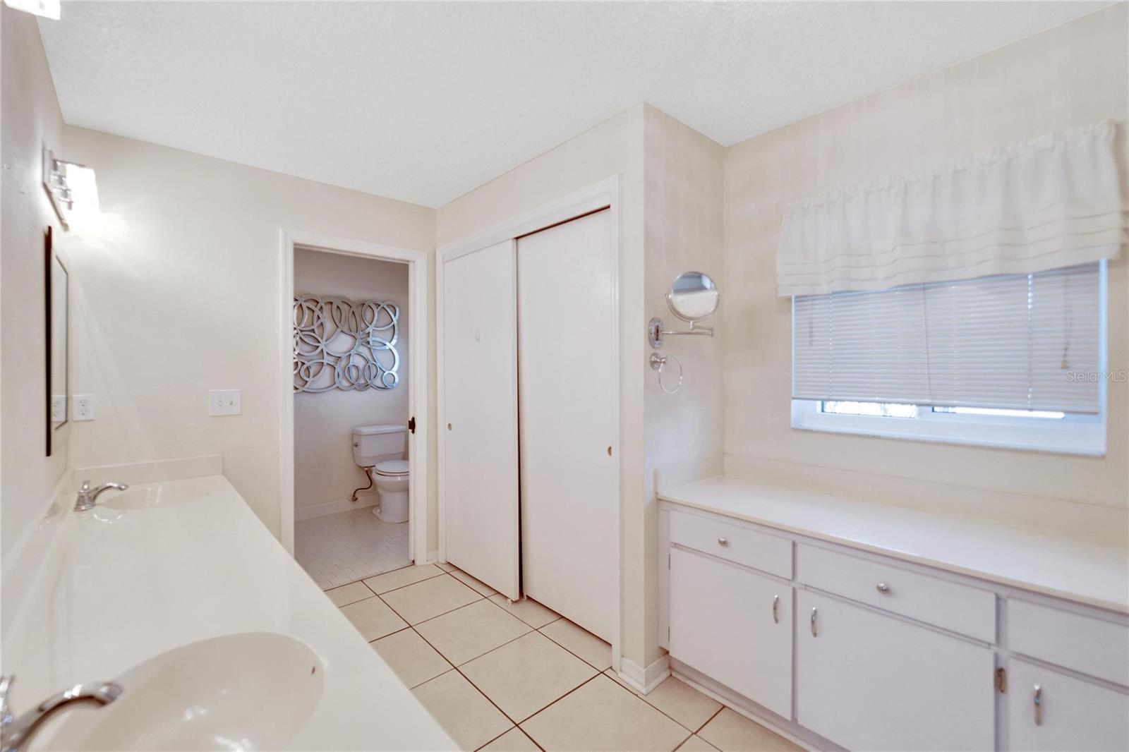1906 WOLF LAUREL DR, SUN CITY CENTER, FL, 33573