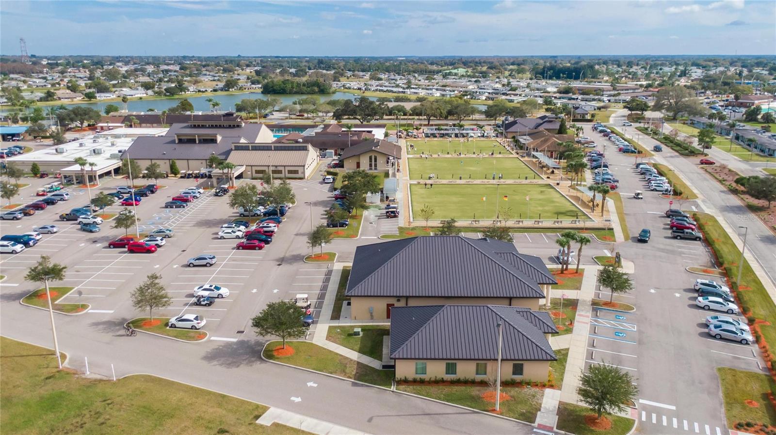 1906 WOLF LAUREL DR, SUN CITY CENTER, FL, 33573